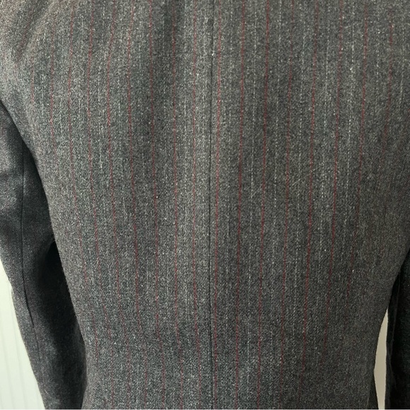 Vintage Dark Gray Wool Pinstripe Blazer Red White Chalk Stripe Tailored Fitted - Picture 10 of 16